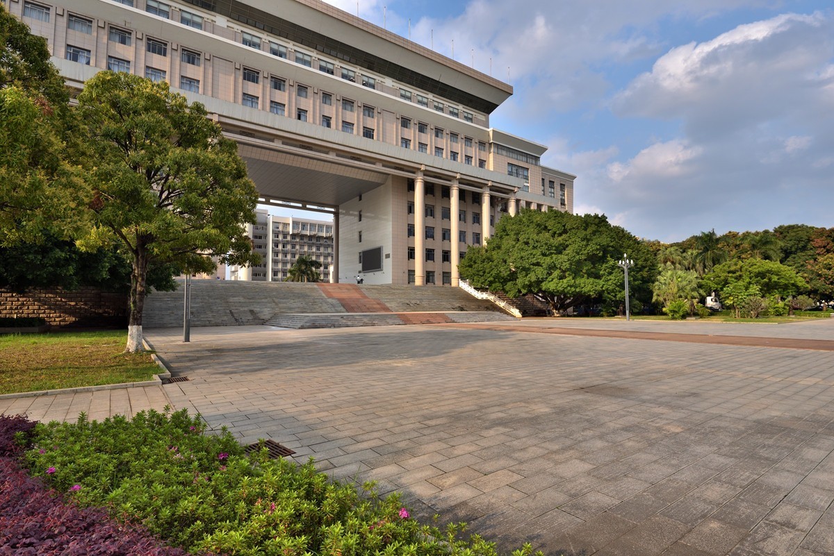 广西大学官网